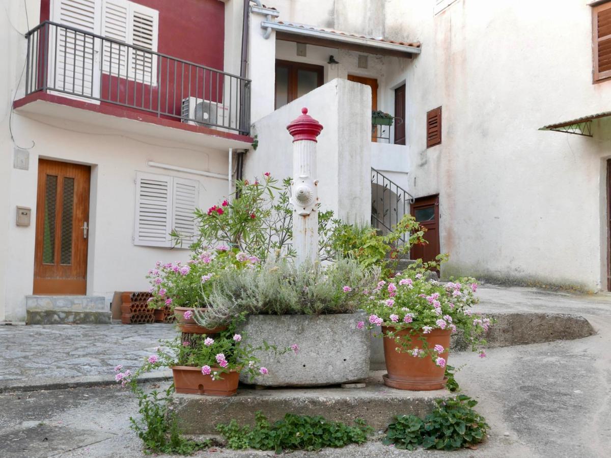 Potocina 21 Vrbnik Exterior foto